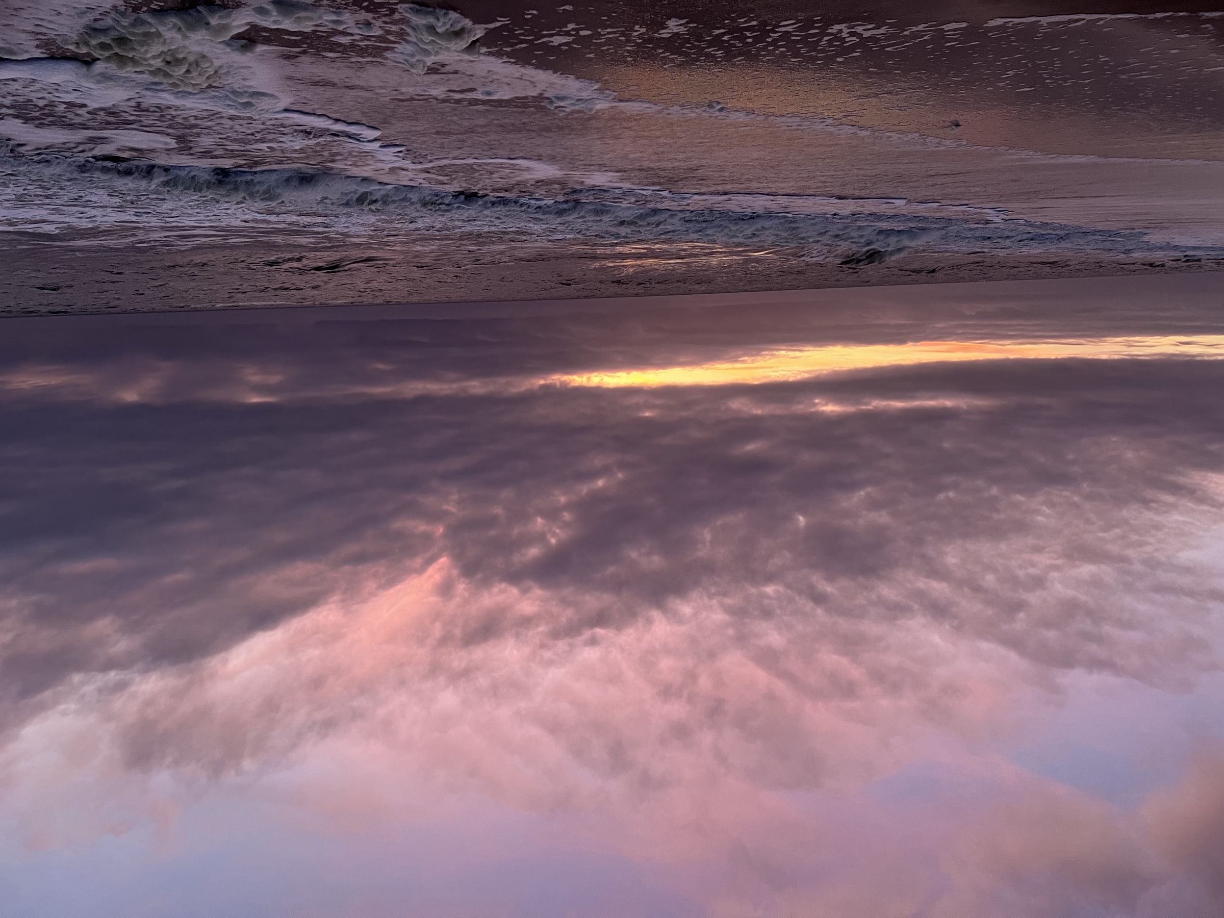 Sunrise gold band on horizon